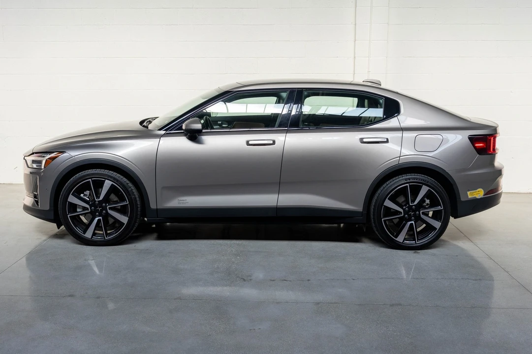 2022 Polestar 2 - Image 12 of 21