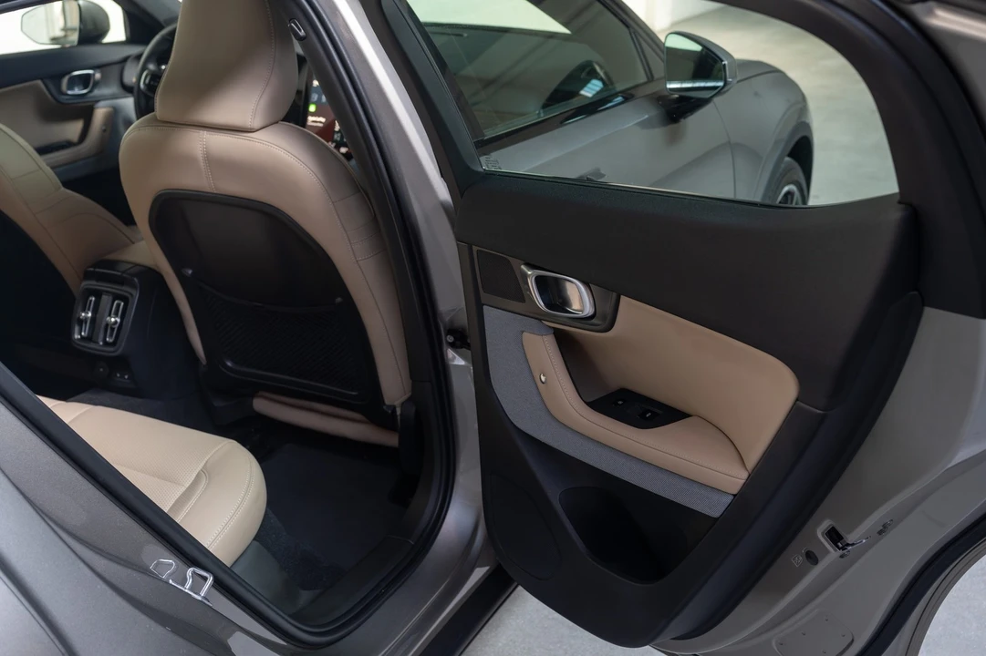 2022 Polestar 2 - Image 20 of 21
