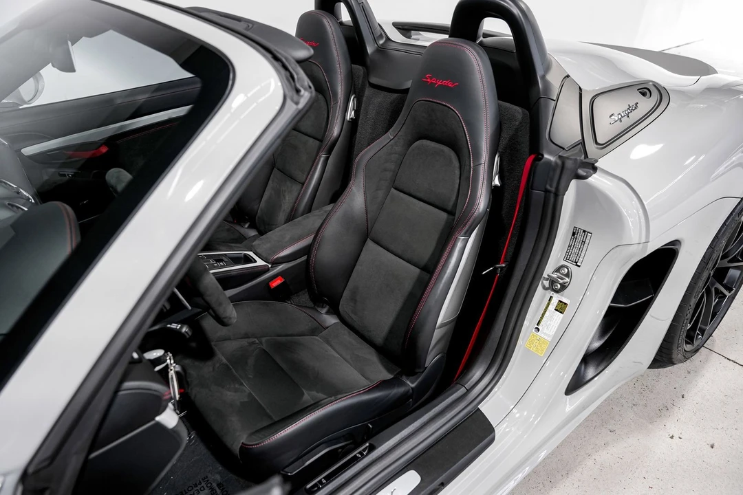 2022 Porsche - Image 20 of 31