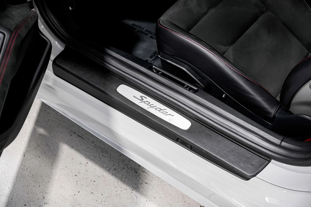 2022 Porsche - Image 21 of 31