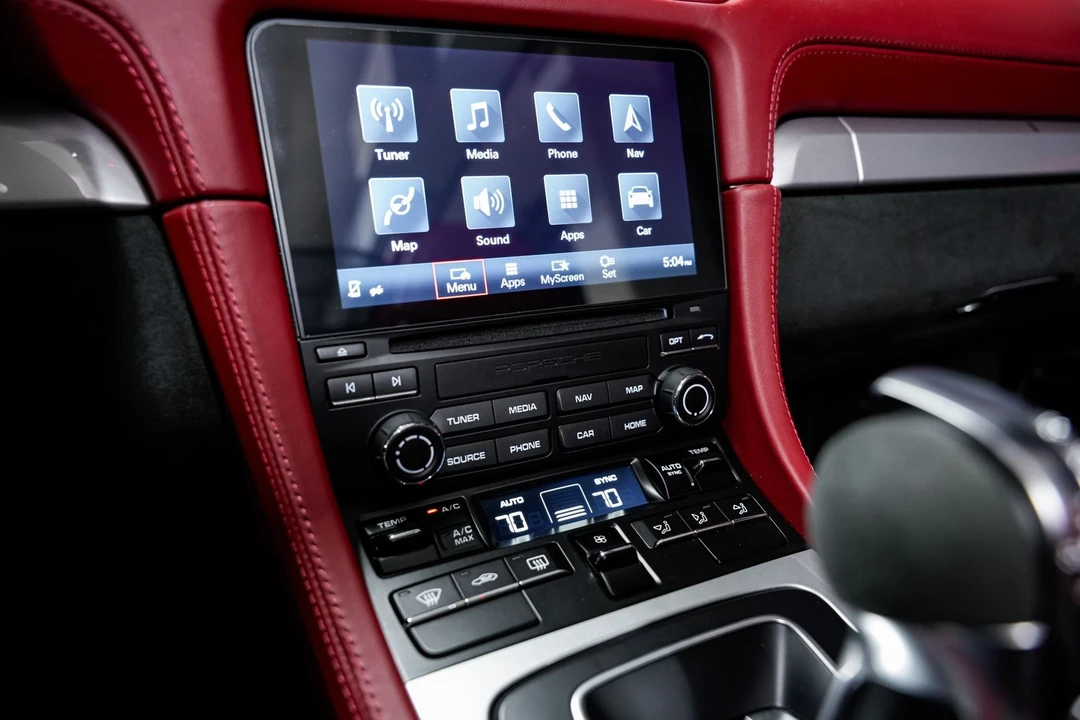 2022 Porsche - Image 13 of 31