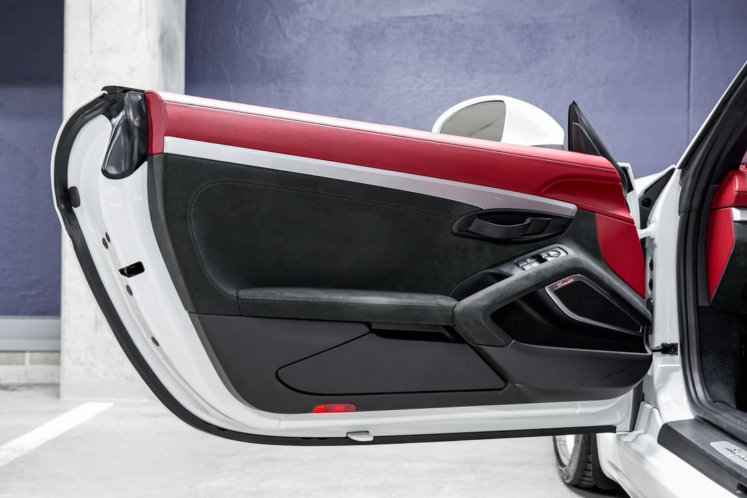 2022 Porsche - Image 20 of 31