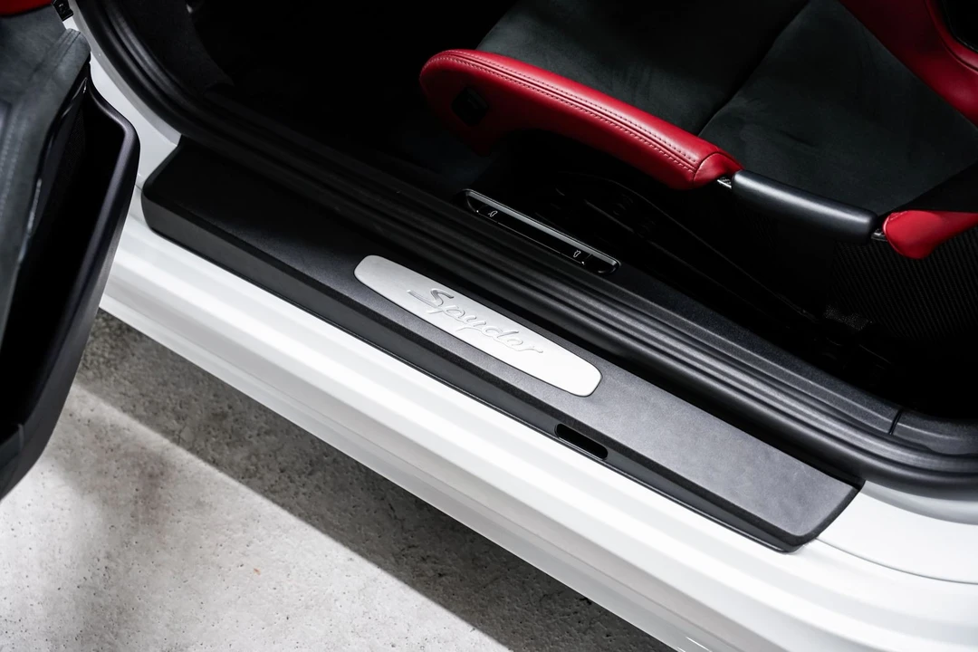 2022 Porsche - Image 19 of 31