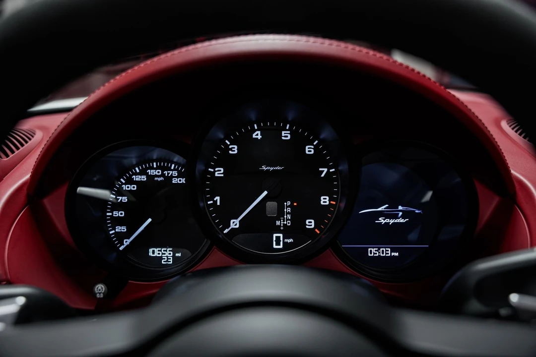 2022 Porsche - Image 11 of 31