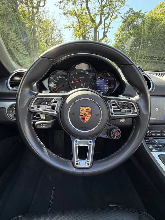 2022 Porsche 718 Boxster - Image 10 of 20
