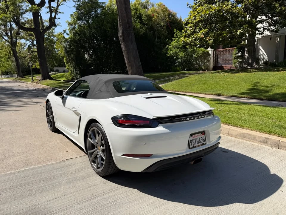2022 Porsche 718 Boxster - Image 18 of 20