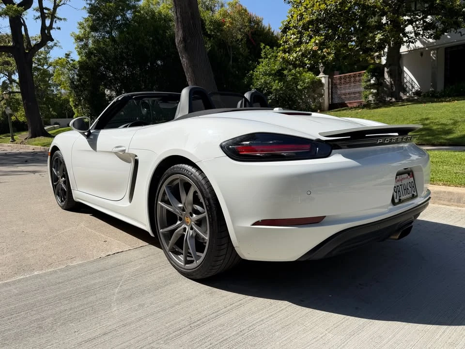 2022 Porsche 718 Boxster - Image 16 of 20
