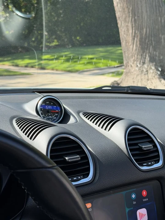 2022 Porsche 718 Boxster - Image 9 of 20