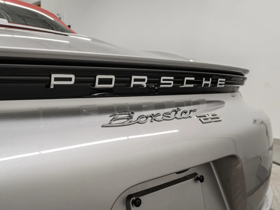 2022 Porsche Boxster - Image 11 of 19