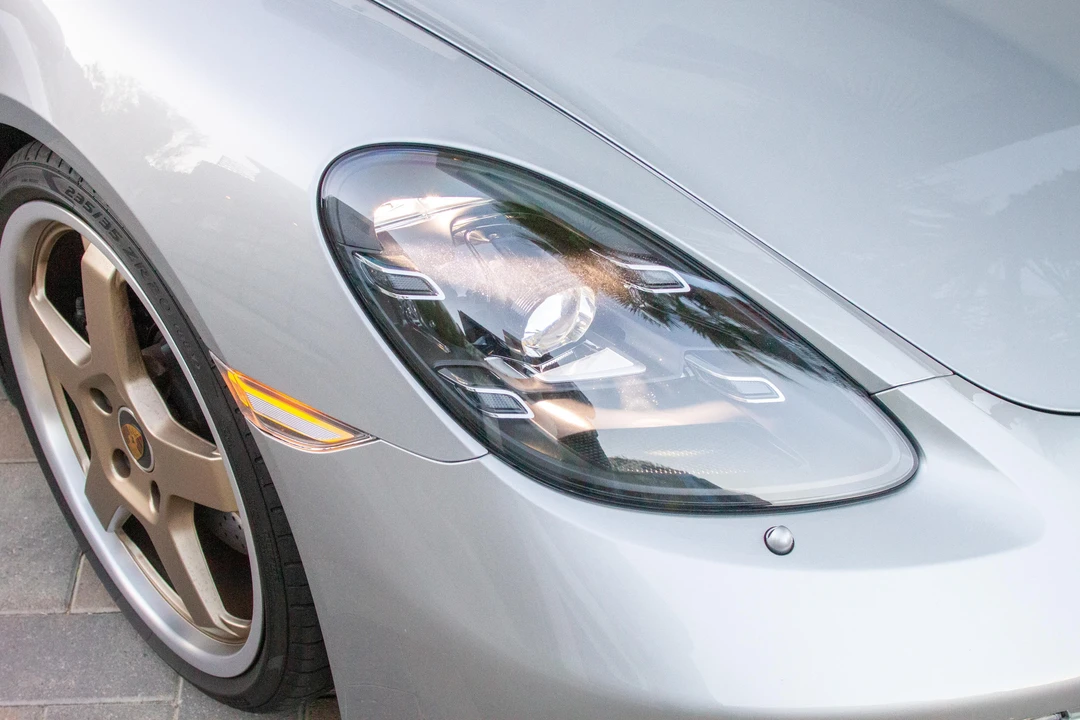 2022 Porsche 718 Boxster - Image 17 of 31