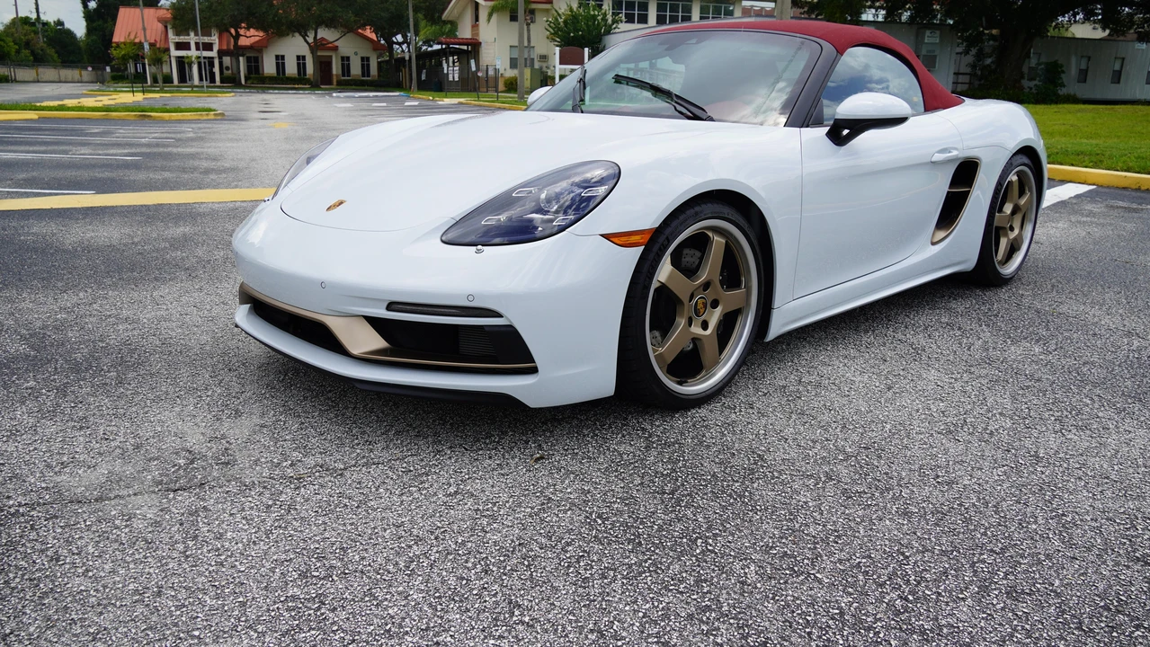 2022 Porsche 718 Boxster - Image 28 of 31