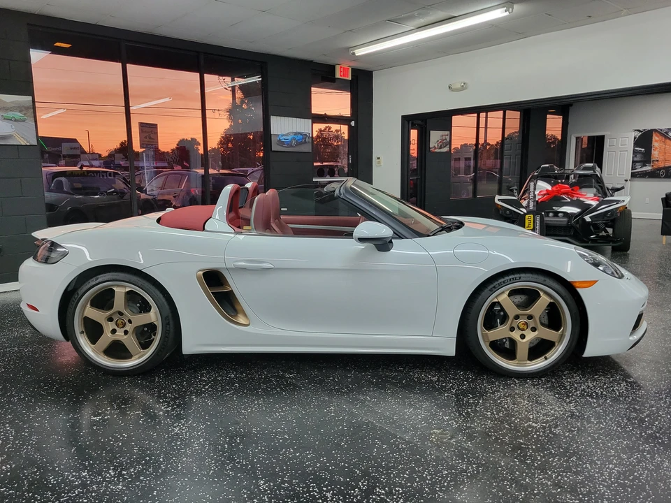 2022 Porsche 718 Boxster - Image 23 of 31