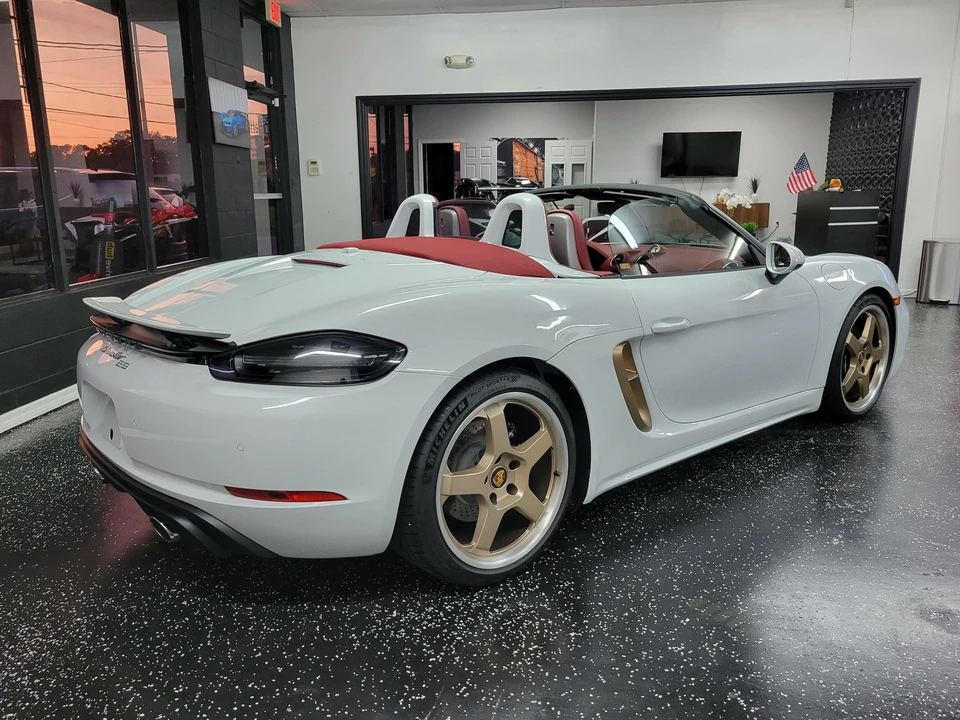 2022 Porsche 718 Boxster - Image 19 of 31
