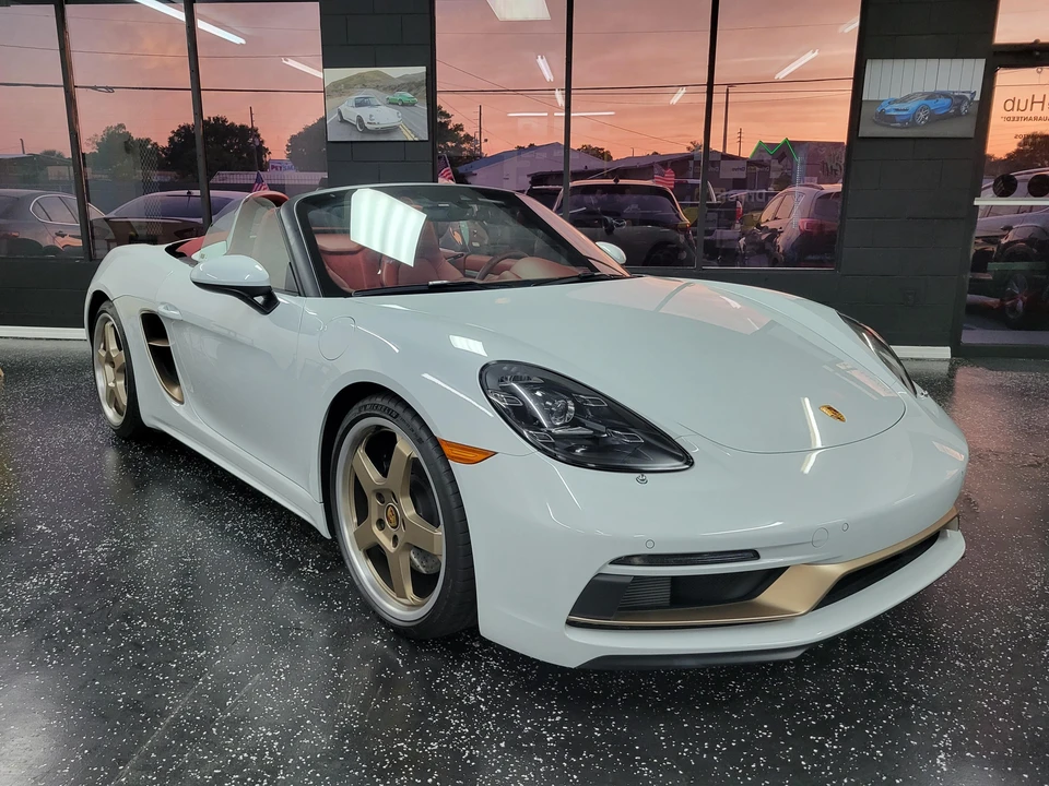2022 Porsche 718 Boxster - Image 24 of 31