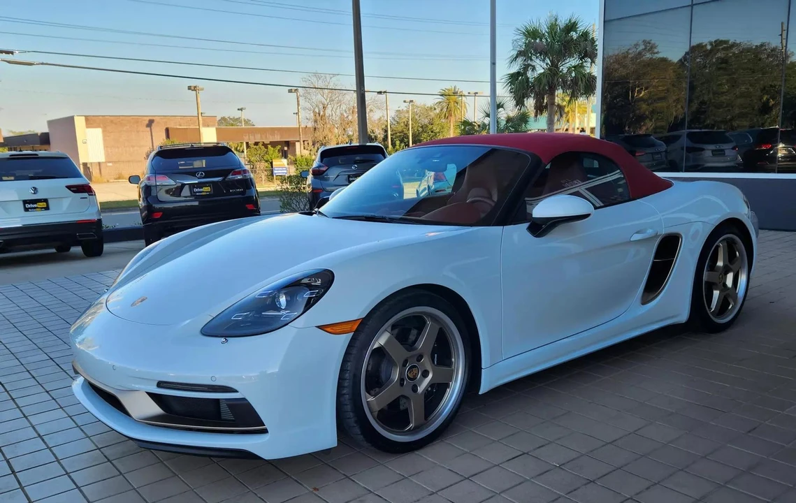 2022 Porsche 718 Boxster - Image 29 of 31