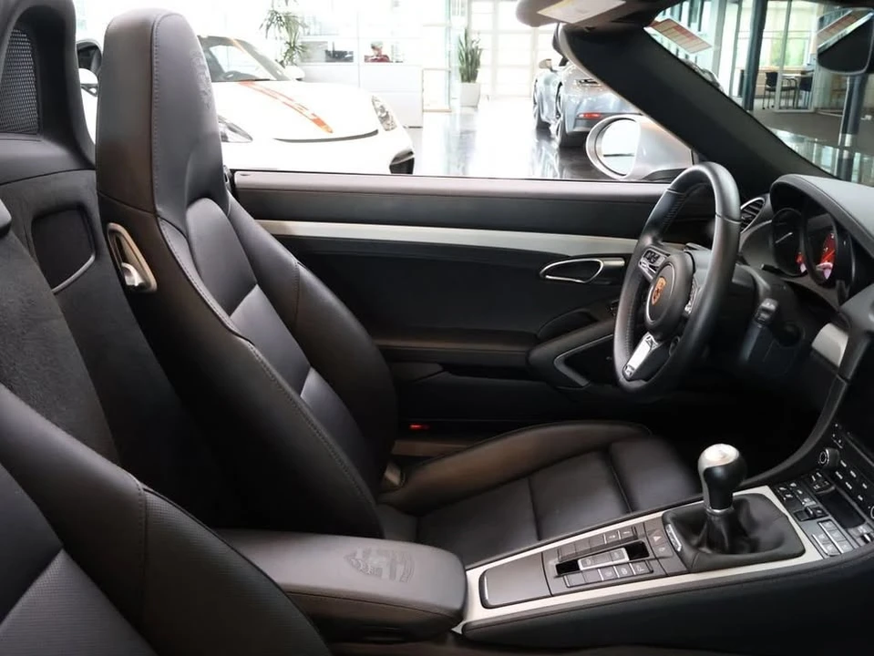 2022 Porsche Boxster - Image 9 of 20