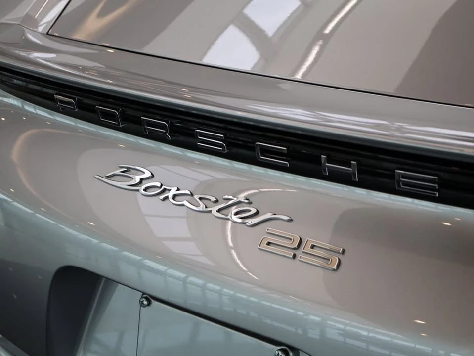 2022 Porsche Boxster - Image 8 of 20