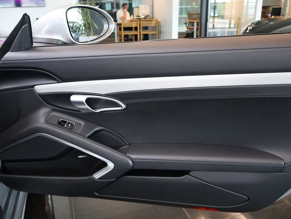 2022 Porsche Boxster - Image 14 of 20