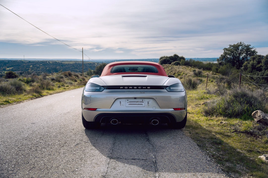 2022 Porsche 718 Boxster - Image 7 of 31