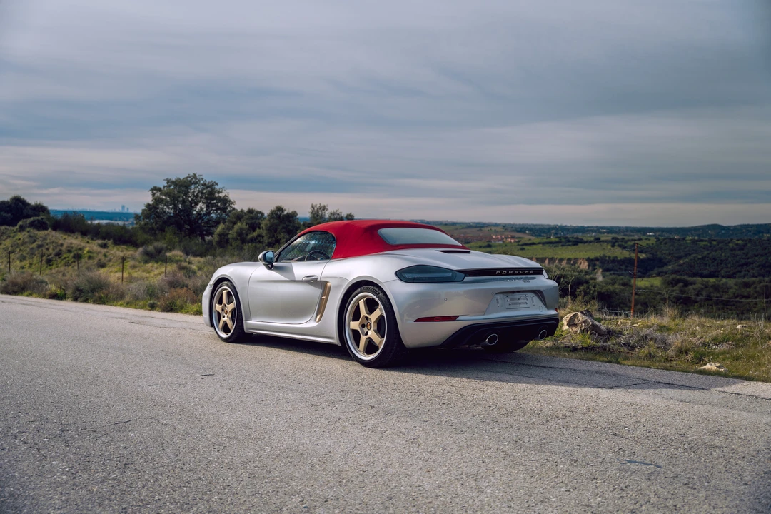 2022 Porsche 718 Boxster - Image 8 of 31