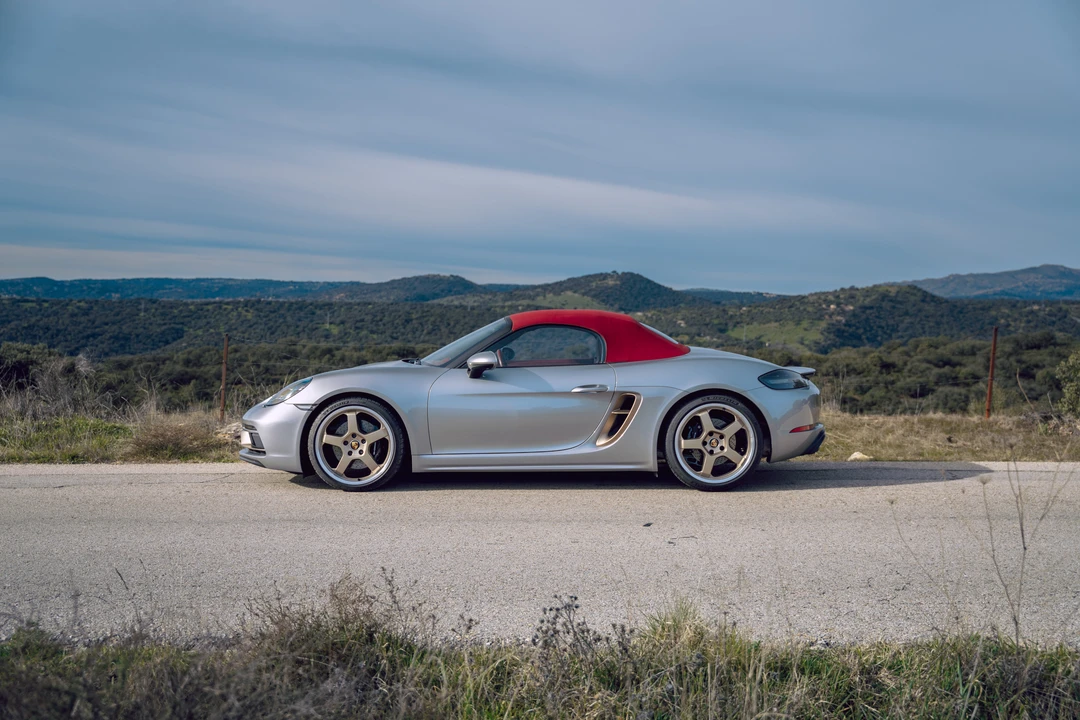 2022 Porsche 718 Boxster - Image 9 of 31
