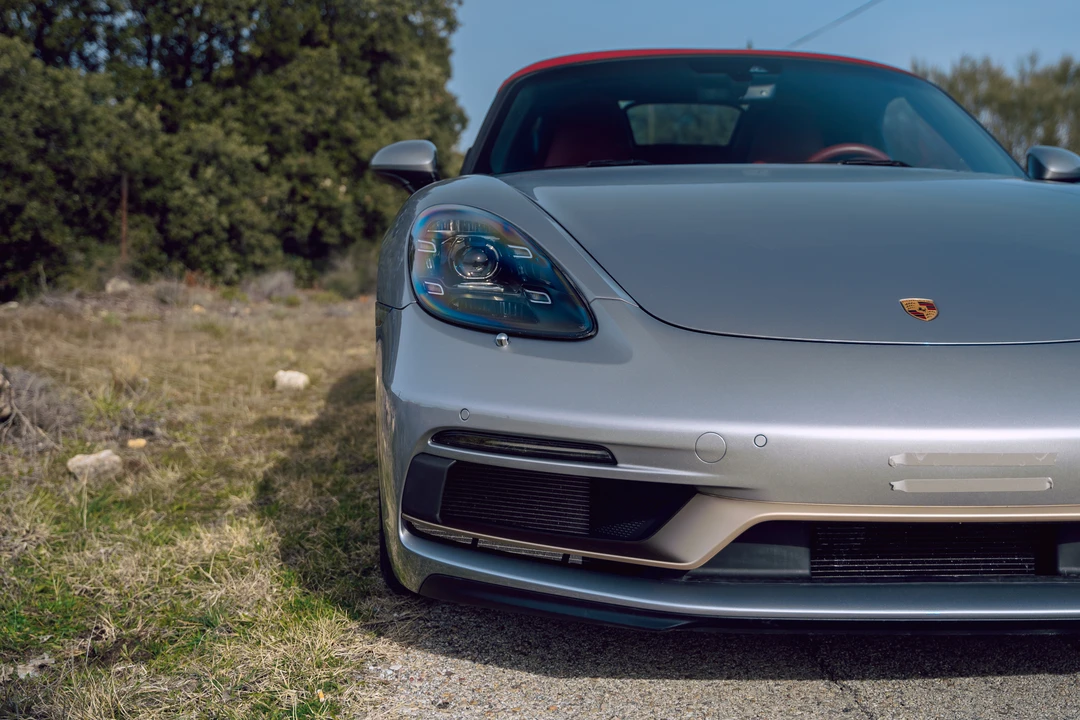 2022 Porsche 718 Boxster - Image 15 of 31