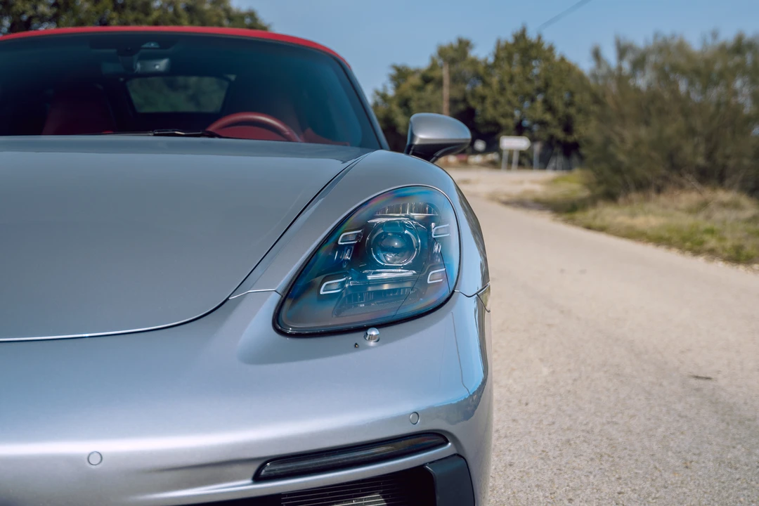 2022 Porsche 718 Boxster - Image 17 of 31