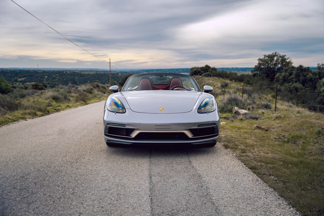 2022 Porsche 718 Boxster - Image 11 of 31