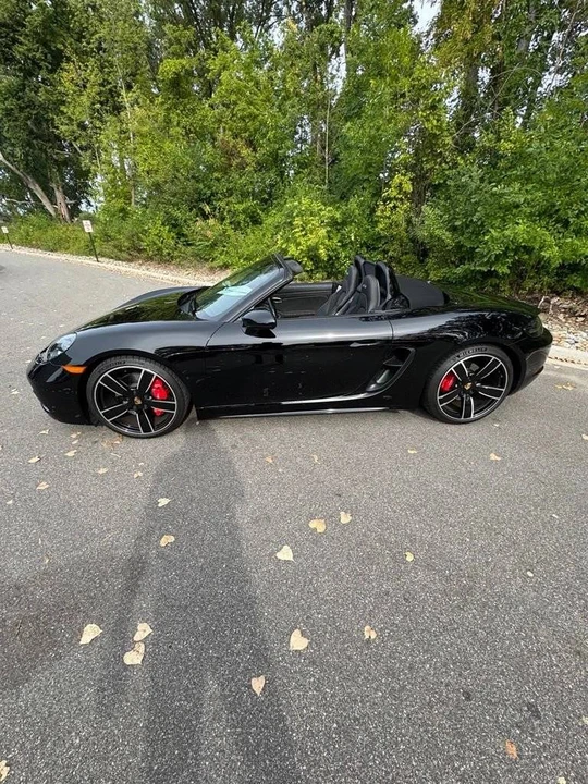2022 Porsche 718 Boxster GTS 4.0 - Image 2 of 4