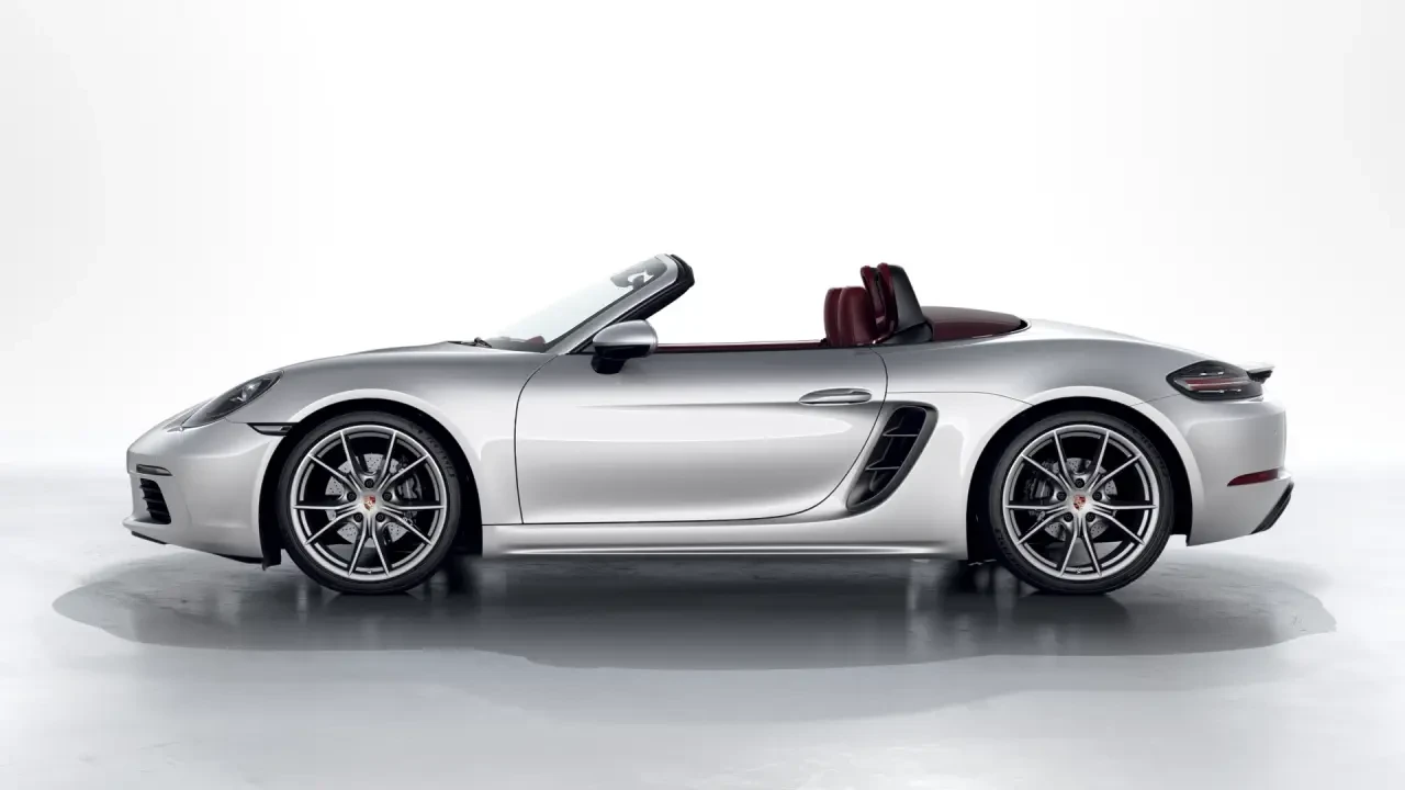 2022 Porsche 718 Boxster - Image 16 of 31
