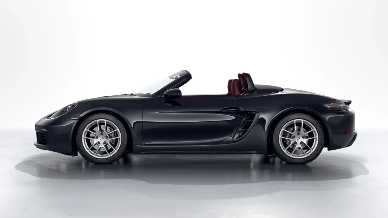 2022 Porsche 718 Boxster - Image 17 of 31