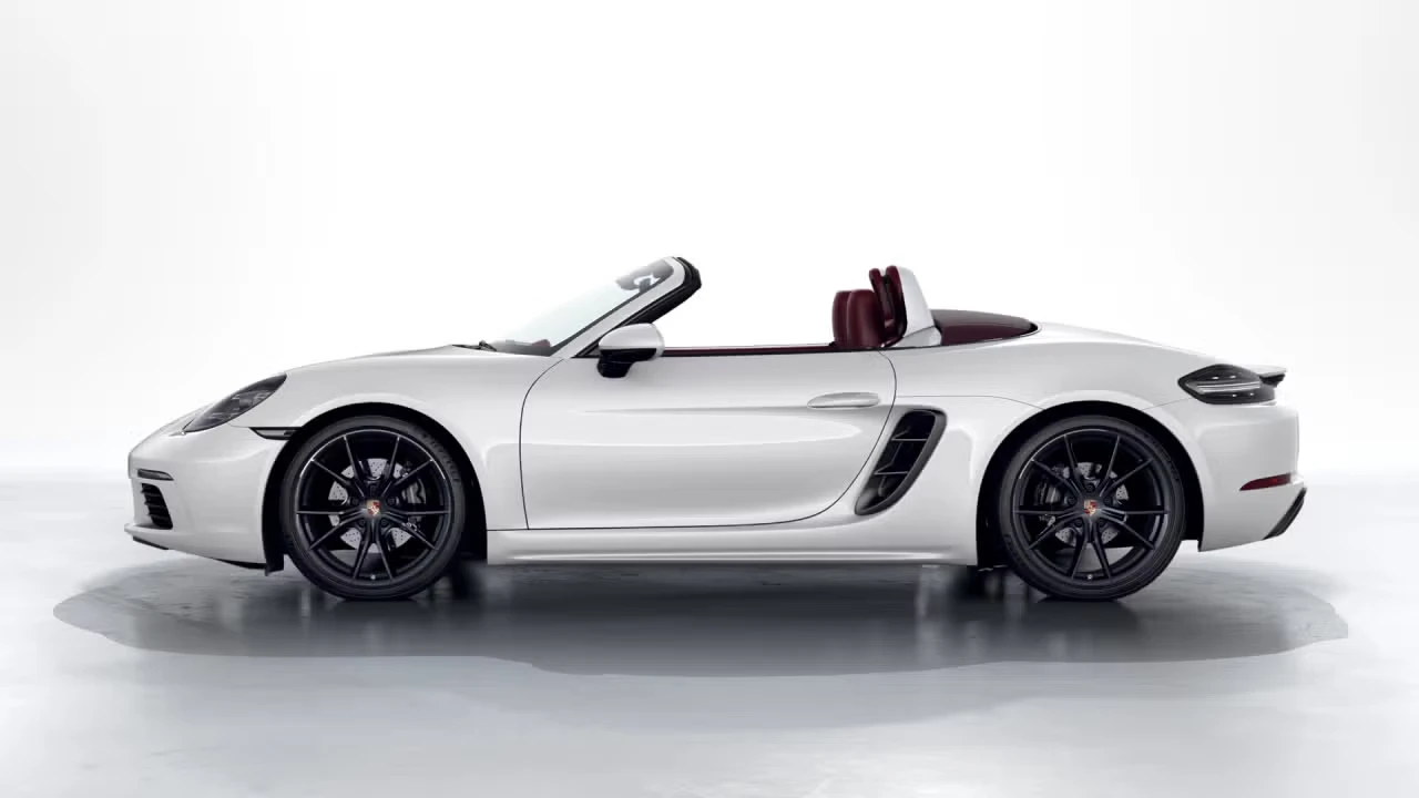 2022 Porsche 718 Boxster - Image 13 of 31