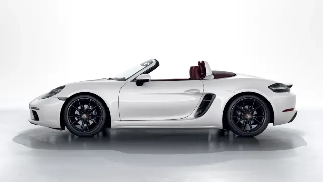 2022 Porsche 718 Boxster - Image 15 of 31