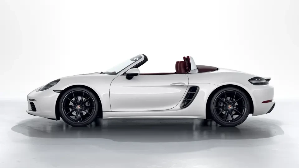 2022 Porsche 718 Boxster - Image 16 of 31