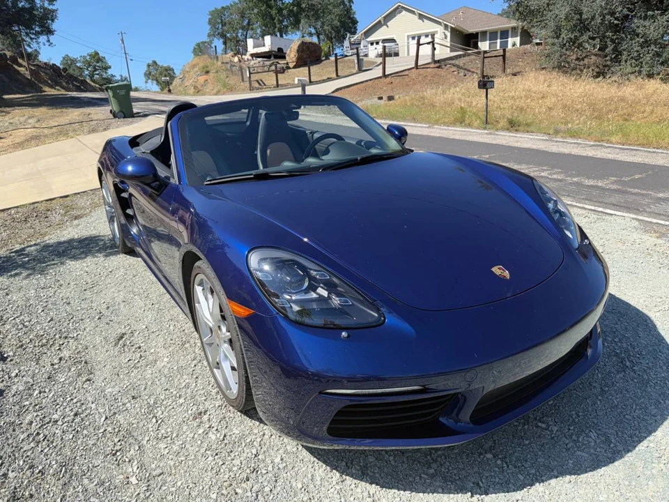 2022 Porsche 718 Boxster - Image 10 of 20