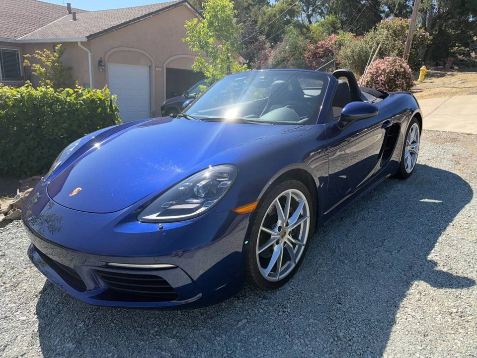 2022 Porsche 718 Boxster - Image 13 of 20