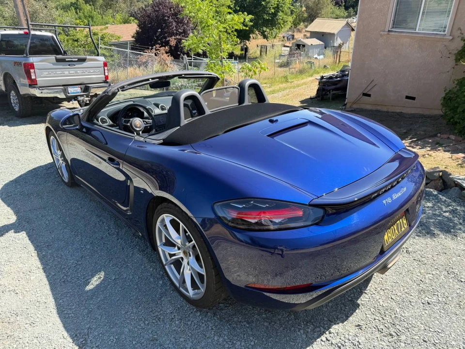 2022 Porsche 718 Boxster - Image 11 of 20