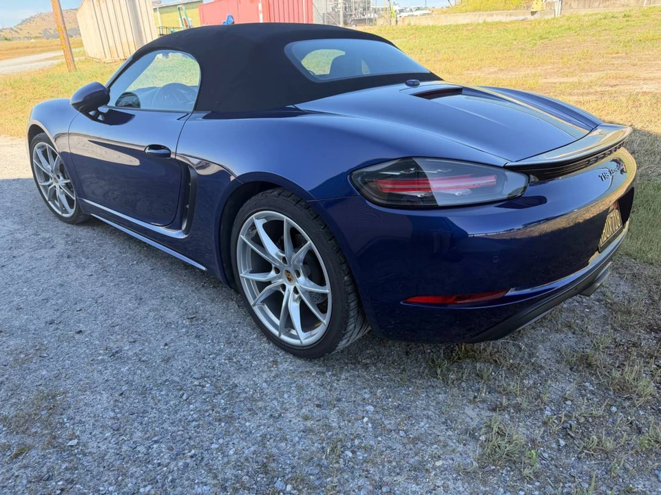 2022 Porsche 718 Boxster - Image 17 of 20