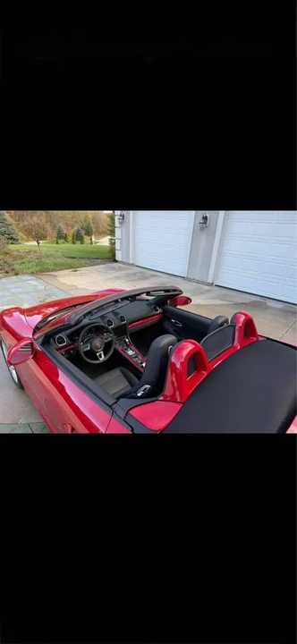 2022 Porsche 718 Boxster - Image 9 of 16