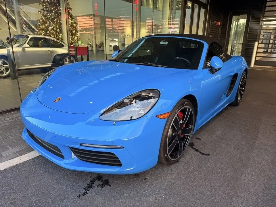 2022 Porsche 718 Boxster S - Image 2 of 8
