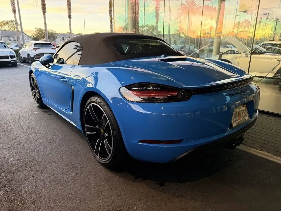 2022 Porsche 718 Boxster S - Image 4 of 8