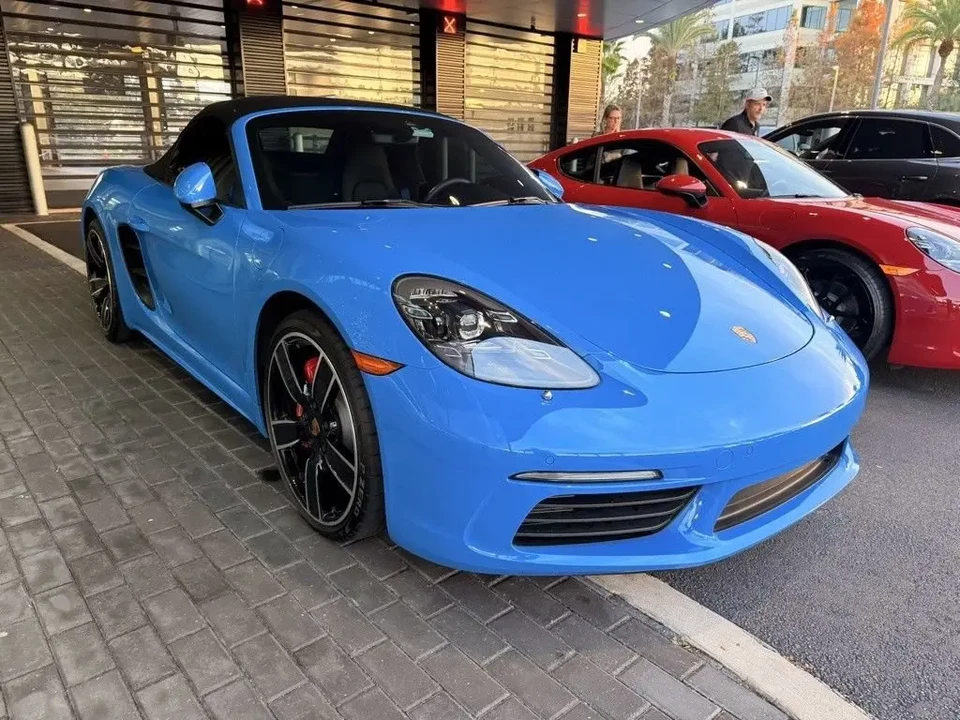 2022 Porsche 718 Boxster S - Image 3 of 8