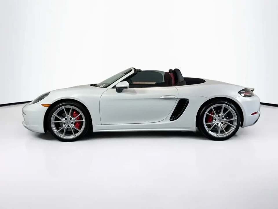 2022 Porsche 718 Boxster S - Image 2 of 8