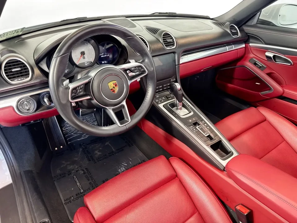 2022 Porsche 718 Boxster S - Image 4 of 8