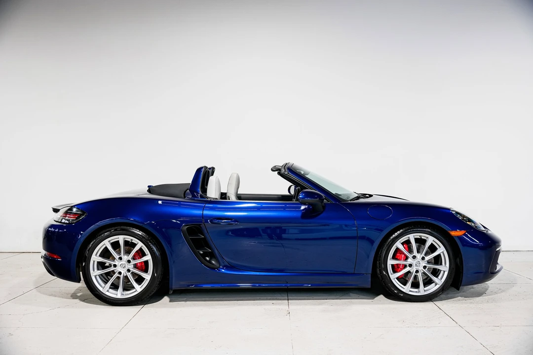 2022 Porsche 718 Boxster S - Image 2 of 21