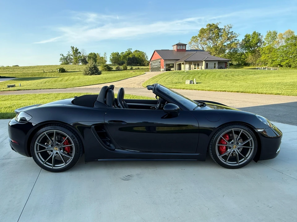 2022 Porsche 718 Boxster S - Image 19 of 31