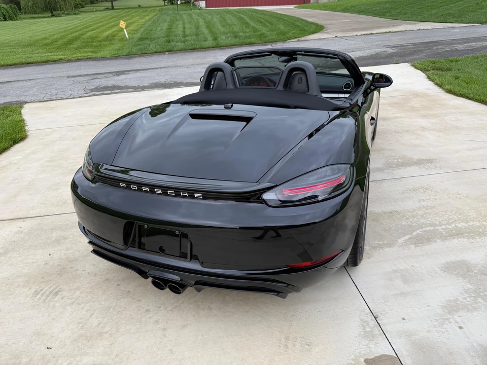 2022 Porsche 718 Boxster S - Image 16 of 31