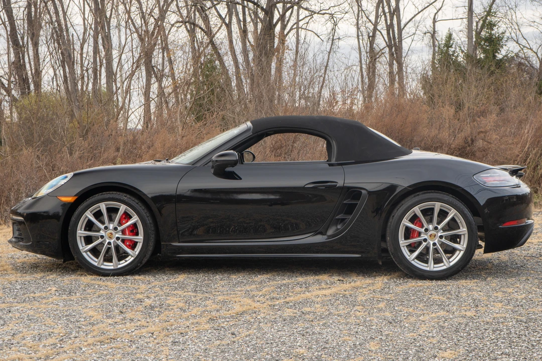 2022 Porsche 718 Boxster S - Image 14 of 31