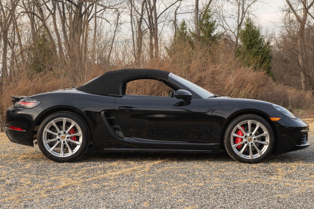 2022 Porsche 718 Boxster S - Image 17 of 31