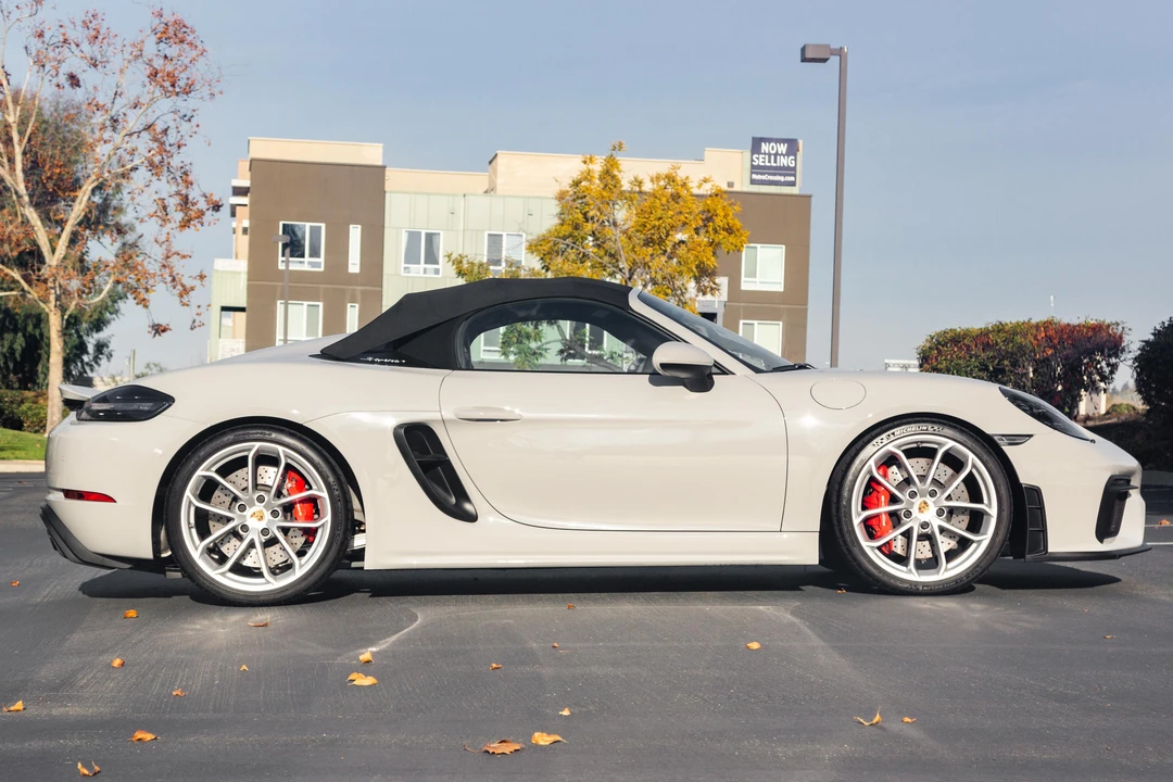 2022 Porsche 718 Boxster Spyder - Image 20 of 31